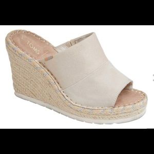 TOMS rope wedge